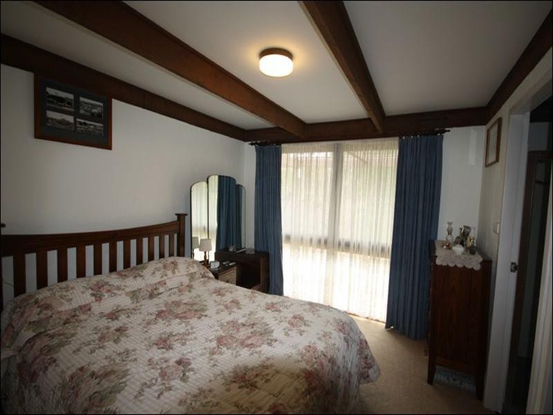 100 Bayne Street, Rochester VIC 3561