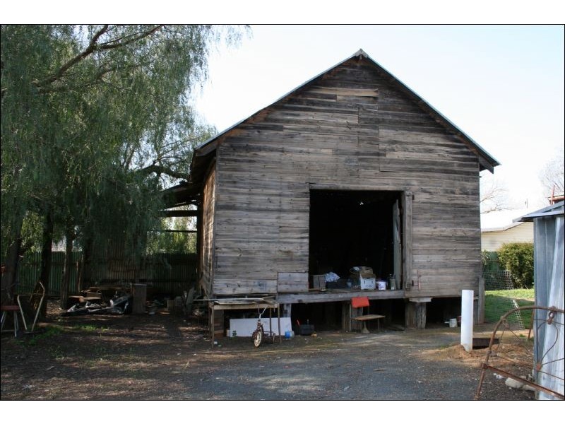 35 Simmie Street, Elmore VIC 3558