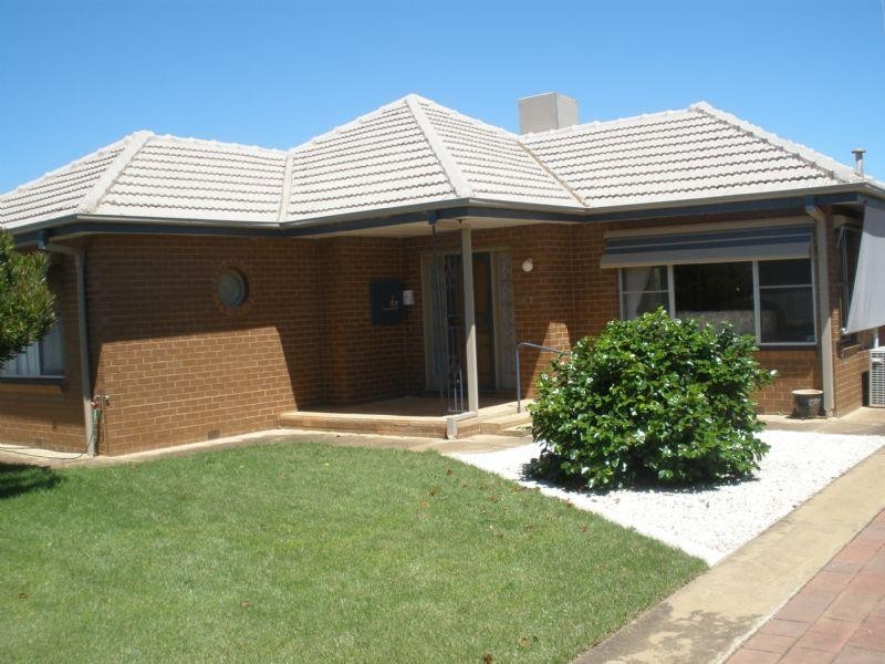 63 Dudley Street, Rochester VIC 3561