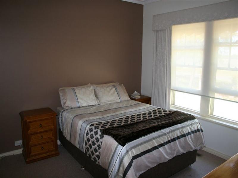 23 Hotham Street, Rochester VIC 3561