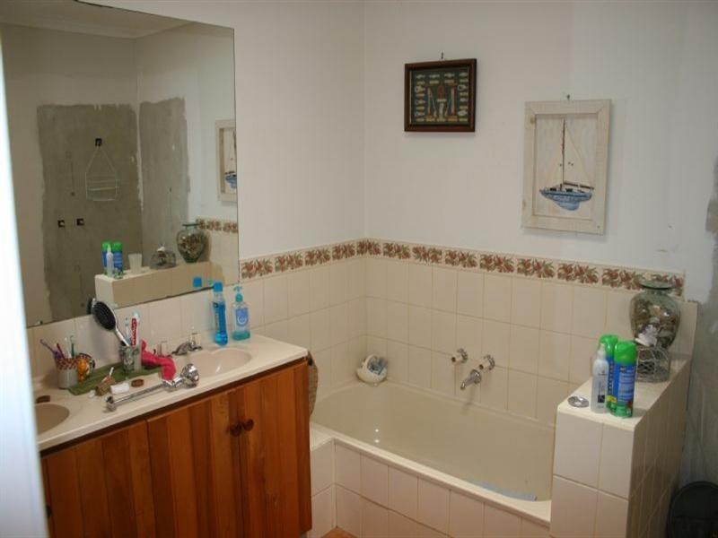 23 Hotham Street, Rochester VIC 3561