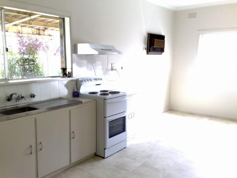 26 Railway Road, Rochester VIC 3561