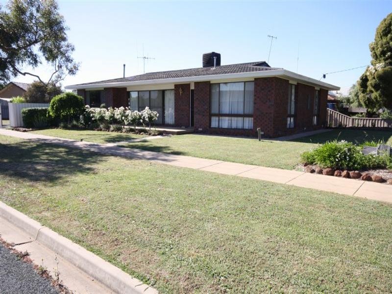 49 Hopetoun Street, Rochester VIC 3561