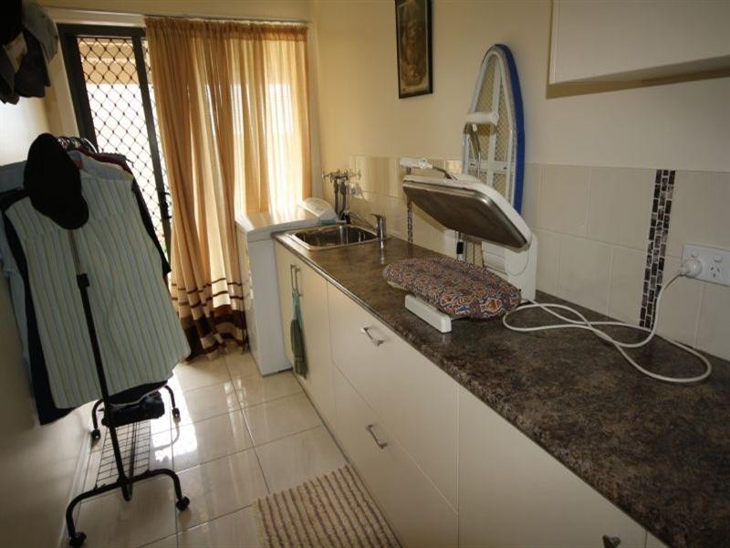 6 Railway Road, Rochester VIC 3561