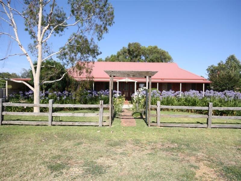 60 Francis Street, Rochester VIC 3561