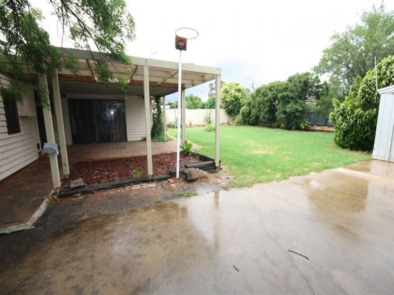 13 Hopetoun Street, Rochester VIC 3561