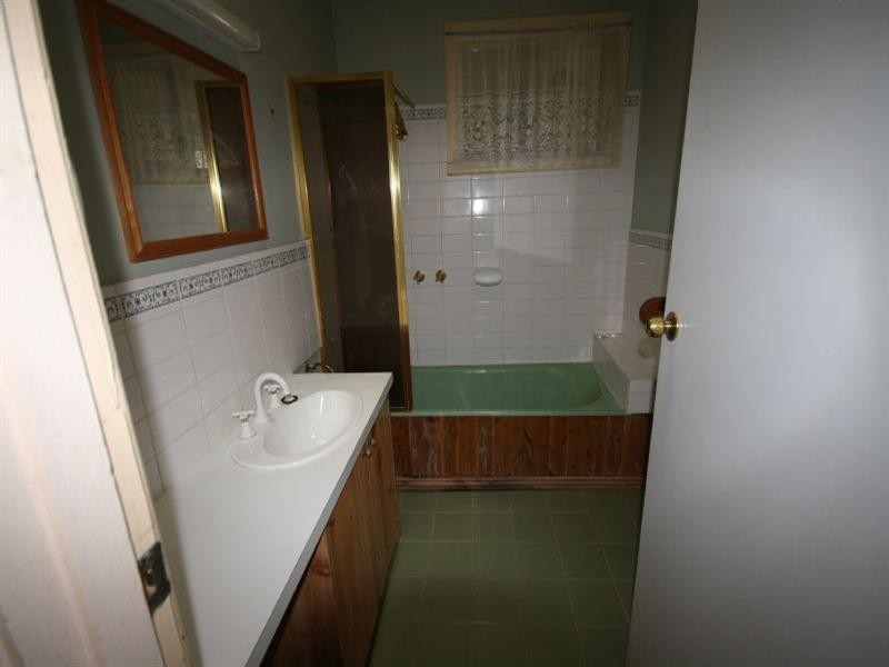 13 Hopetoun Street, Rochester VIC 3561