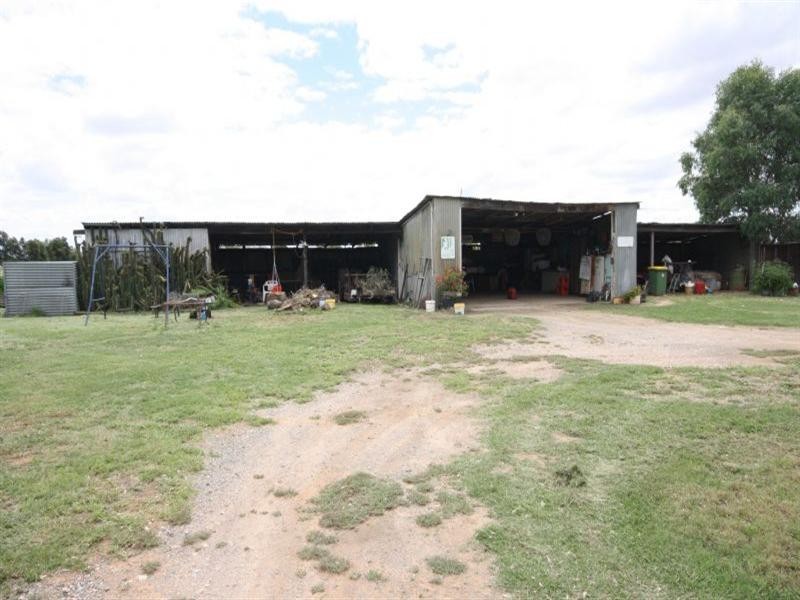 40 Twaddle Lane, Bamawm VIC 3561