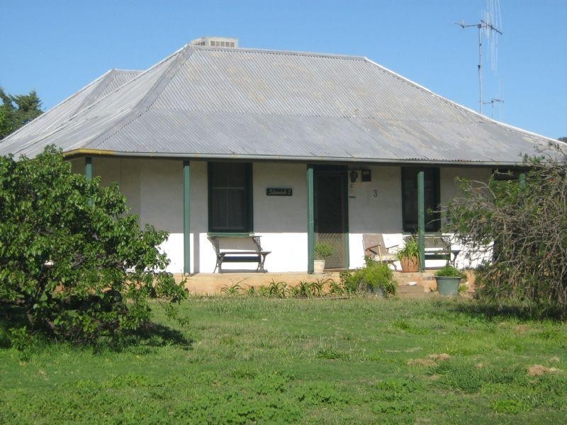 3 Outram Street, St Arnaud VIC 3478