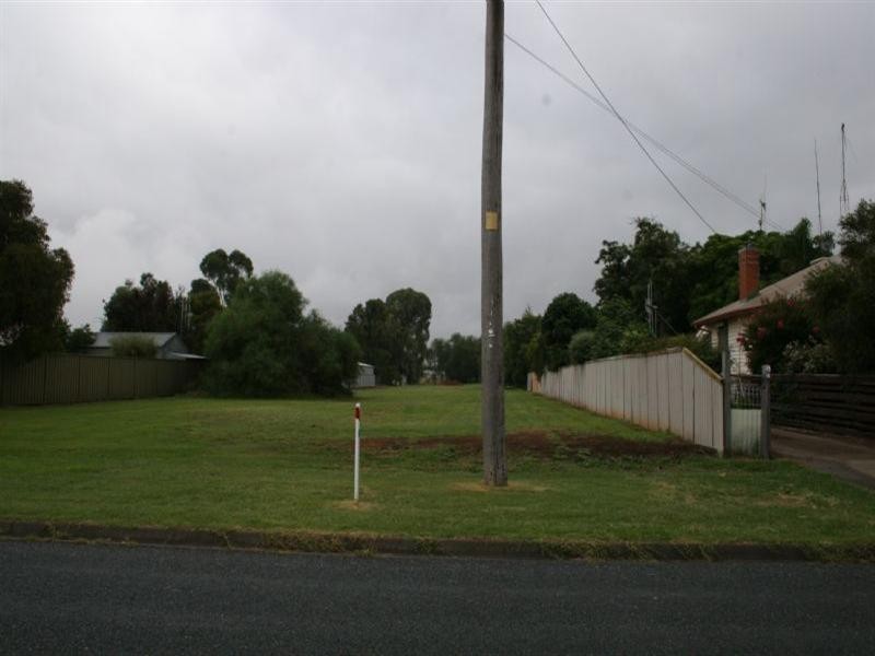 86 McKenzie Street, Rochester VIC 3561