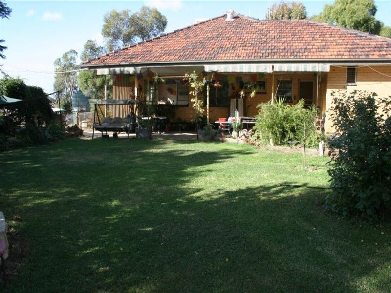 1060 Raywood Road, Elmore VIC 3558