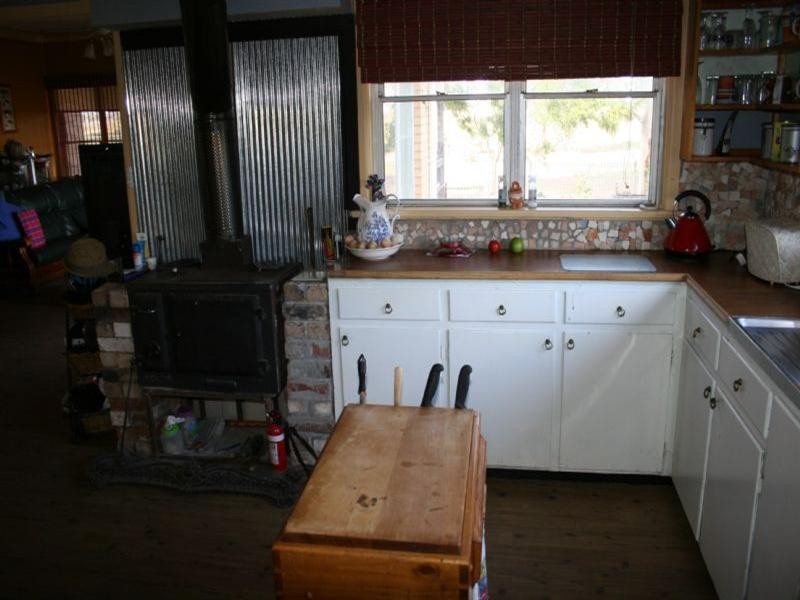 1060 Raywood Road, Elmore VIC 3558