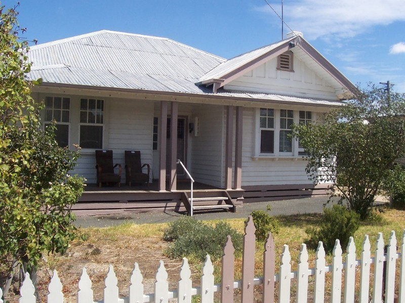 21 Butcher Street, St Arnaud VIC 3478