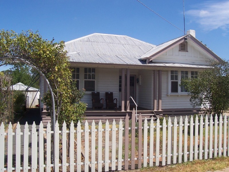 21 Butcher Street, St Arnaud VIC 3478