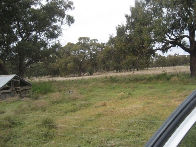 Cnr McColl and Tonkin Road, Diggora VIC 3561