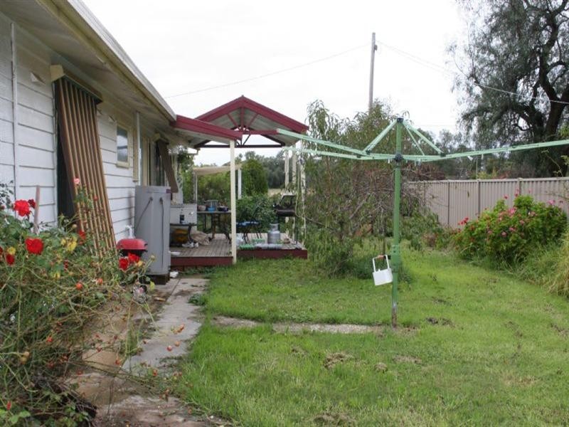 67 Jeffrey Street, Elmore VIC 3558