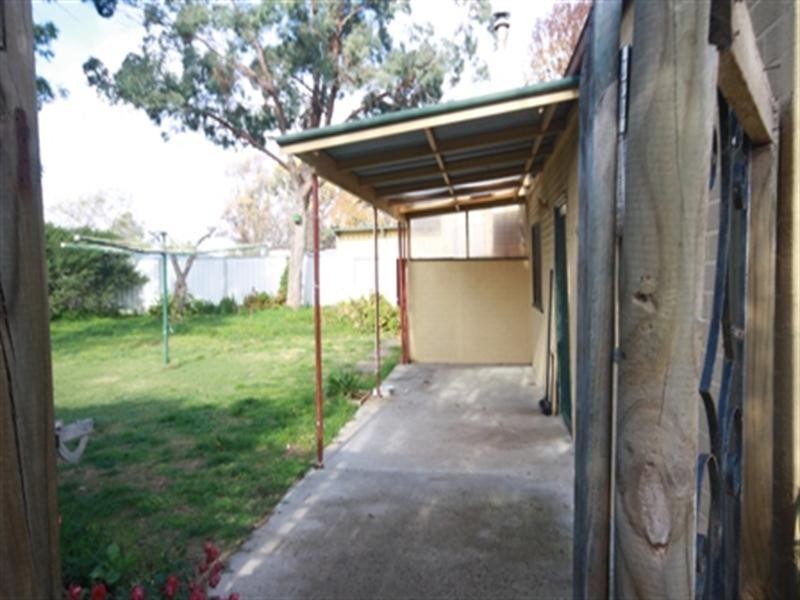 24 Michie Street, Elmore VIC 3558
