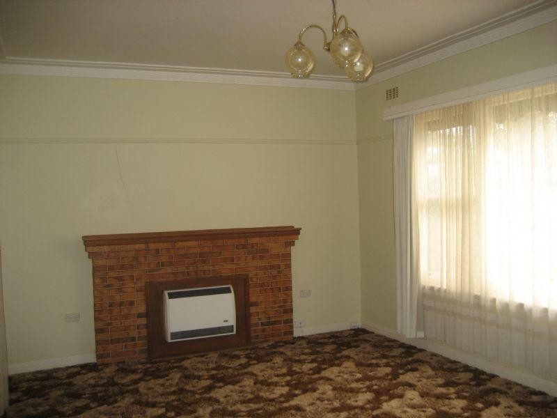 4 Campaspe Street, Rochester VIC 3561