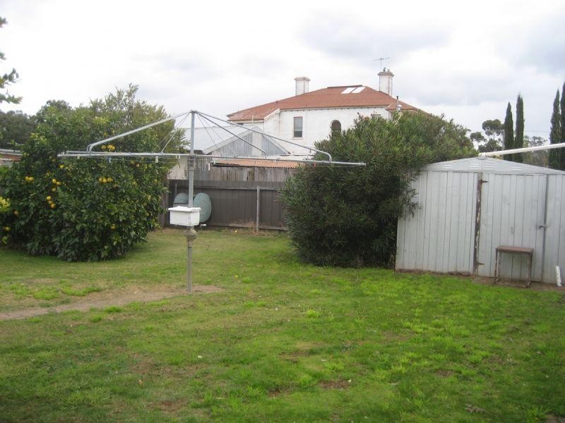 4 Campaspe Street, Rochester VIC 3561