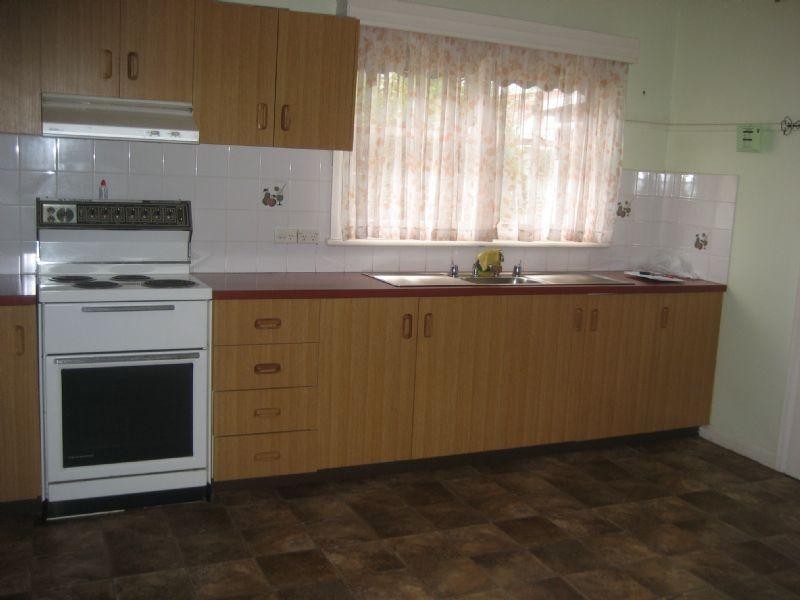 4 Campaspe Street, Rochester VIC 3561