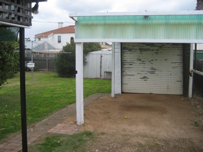 4 Campaspe Street, Rochester VIC 3561