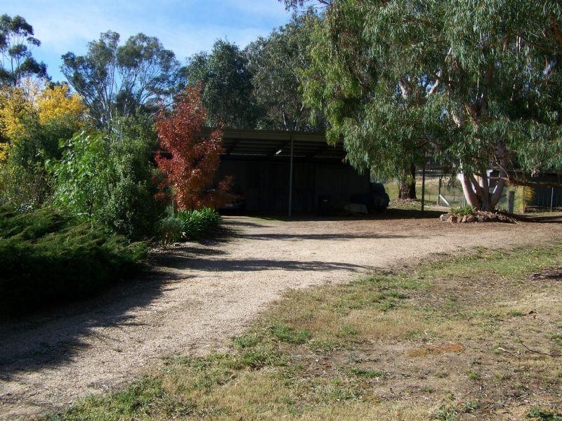 37 Church Street, Stuart Mill VIC 3478