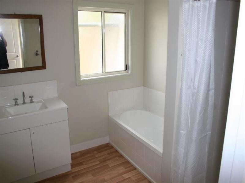 70 Victoria Street, Rochester VIC 3561