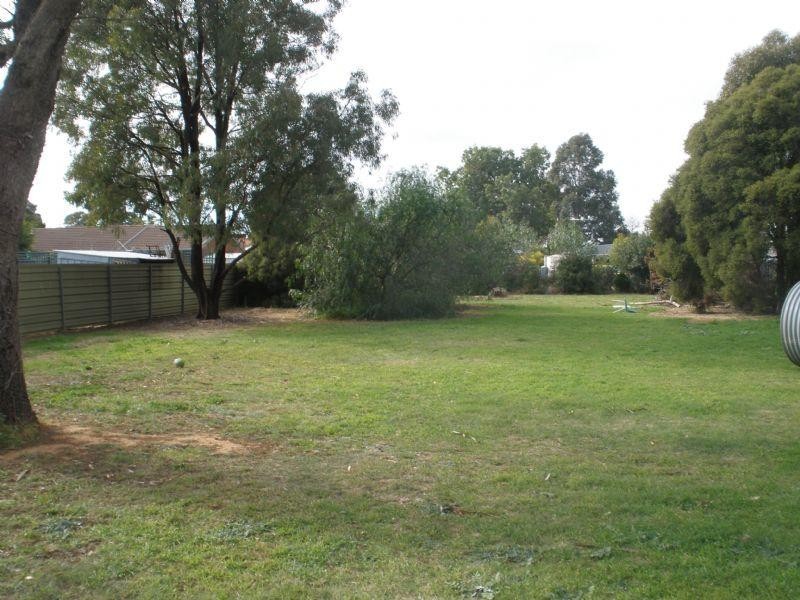 36 Dudley Street, Rochester VIC 3561