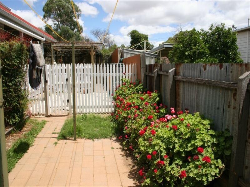 19 Victoria Street, Rochester VIC 3561