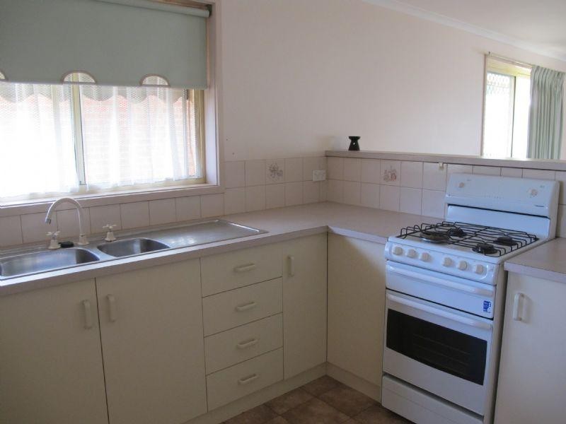 1/26 Mackay Street, Rochester VIC 3561