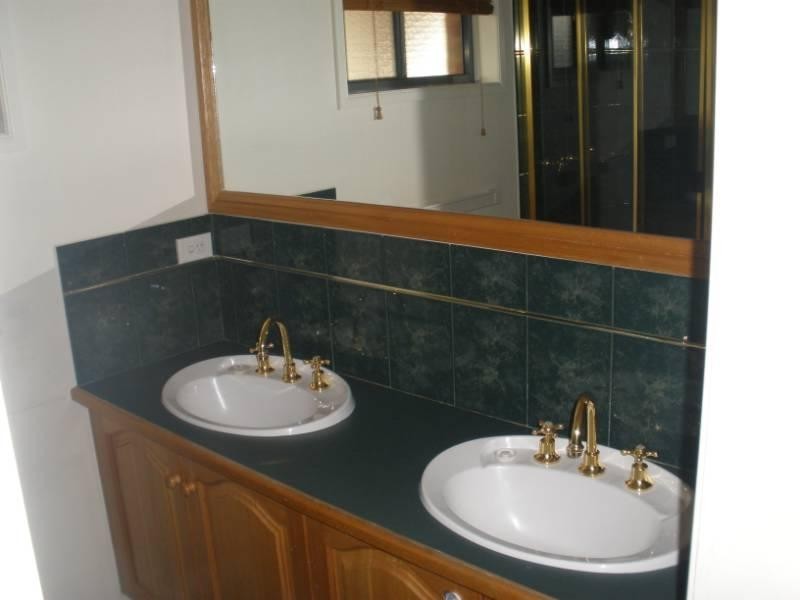 51 Northcote Street, Rochester VIC 3561