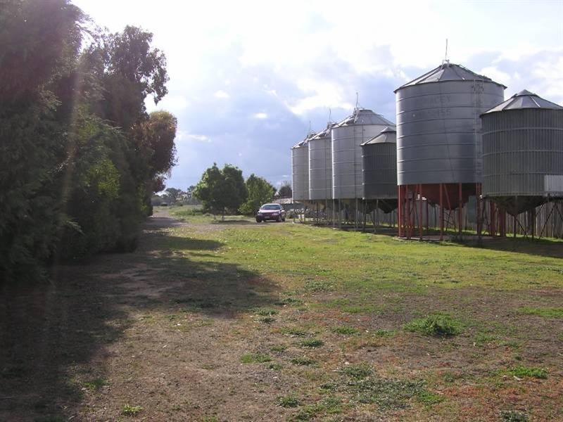 Cnr Moore and Roch-Strathallan Road, Rochester VIC 3561