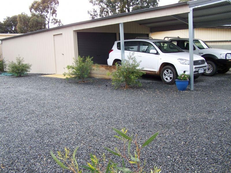 12 Dundas Street, St Arnaud VIC 3478