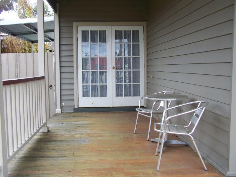 12 Dundas Street, St Arnaud VIC 3478