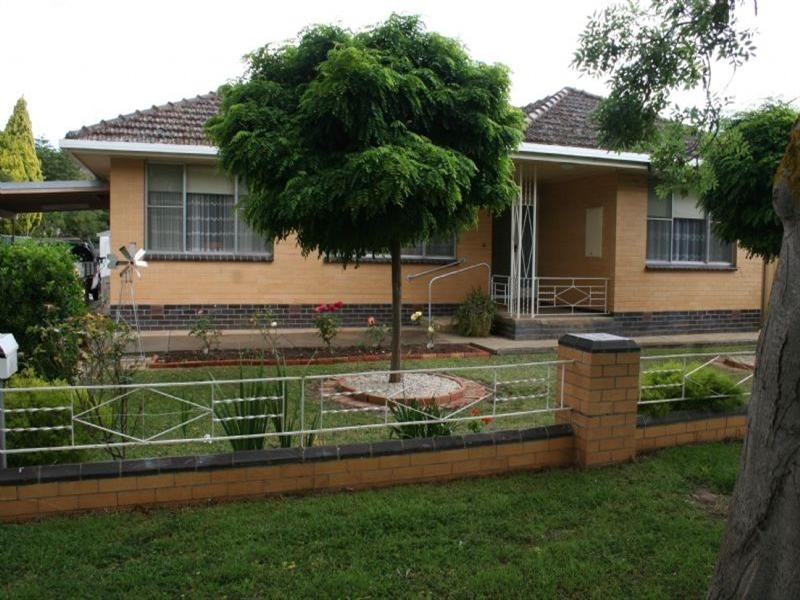 2 Childers Street, Elmore VIC 3558