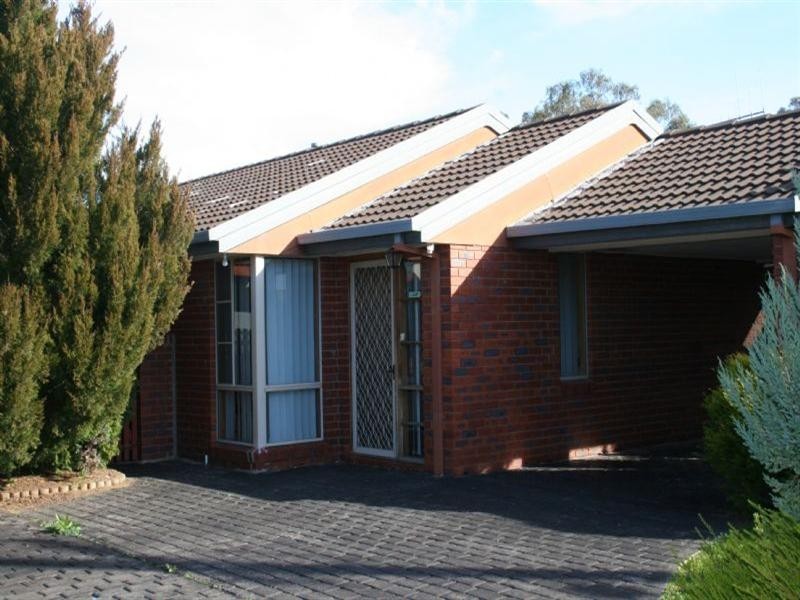 9 Phillip Street-REDUCED, Rochester VIC 3561