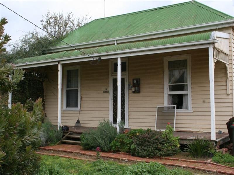 16 Dawson Street, Rochester VIC 3561