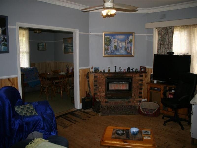 16 Dawson Street, Rochester VIC 3561