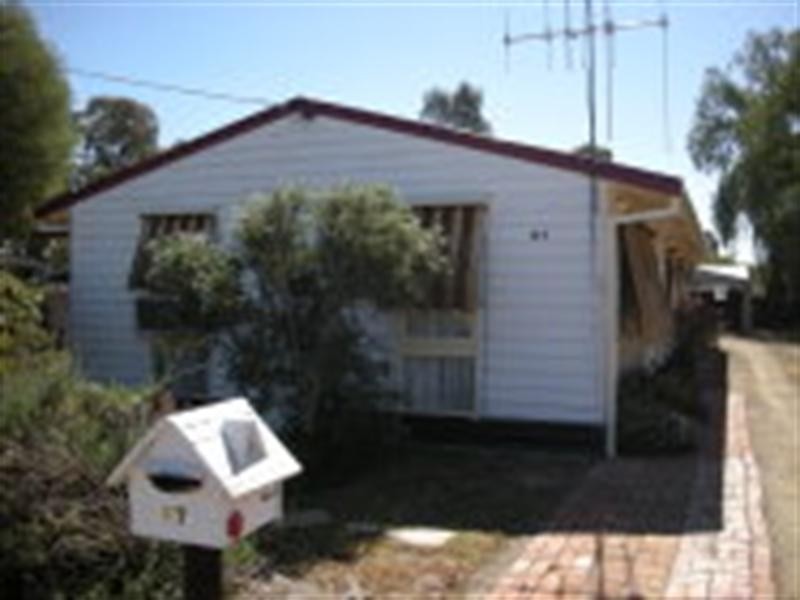 67 Jeffrey Street, Elmore VIC 3558