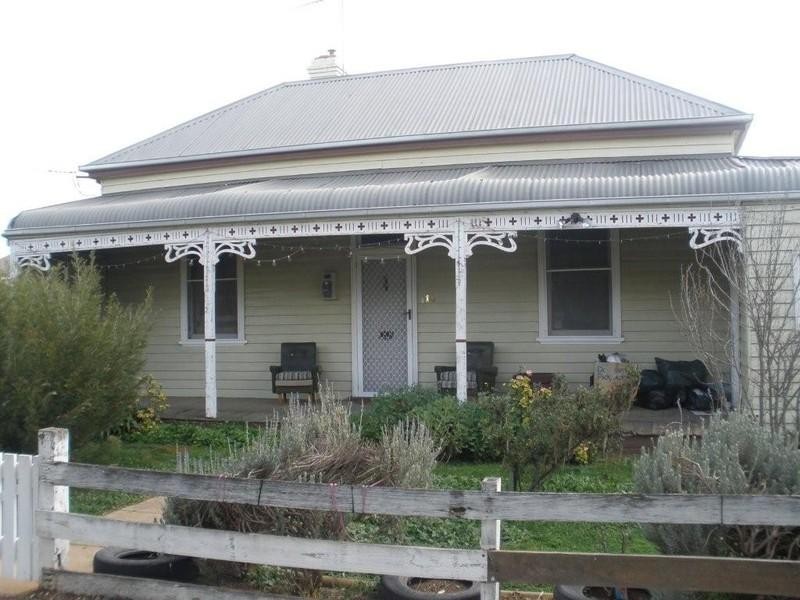 14 Edward Street, Rochester VIC 3561