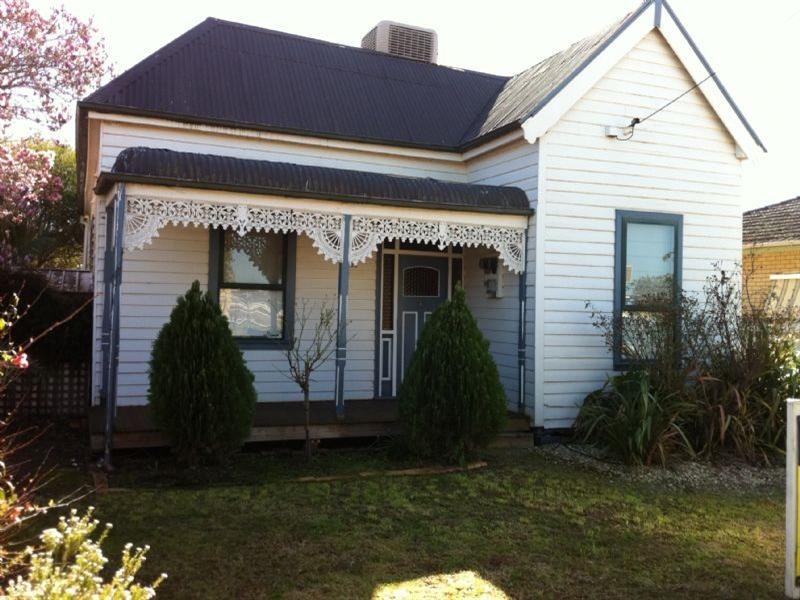 30 Park Road, Kerang VIC 3579