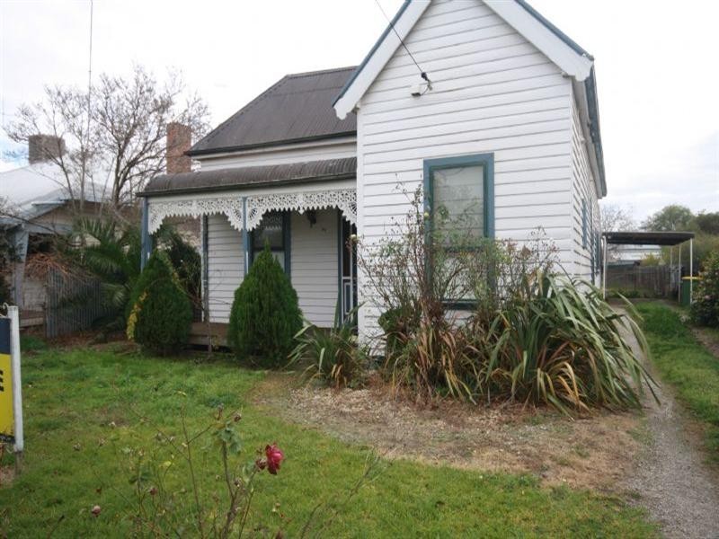 30 Park Road, Kerang VIC 3579