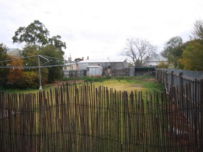 30 Park Road, Kerang VIC 3579