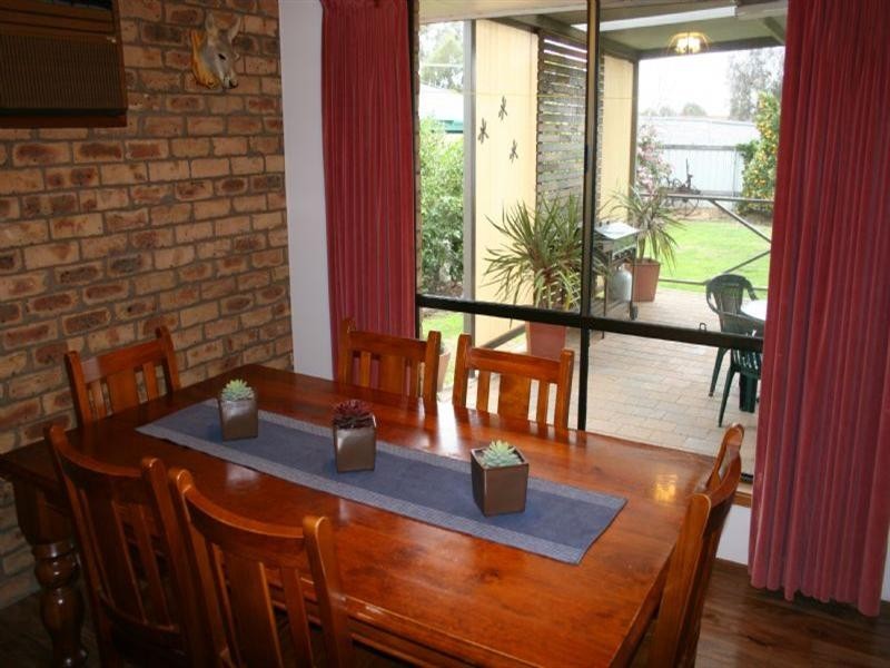 69 Queen Street, Rochester VIC 3561