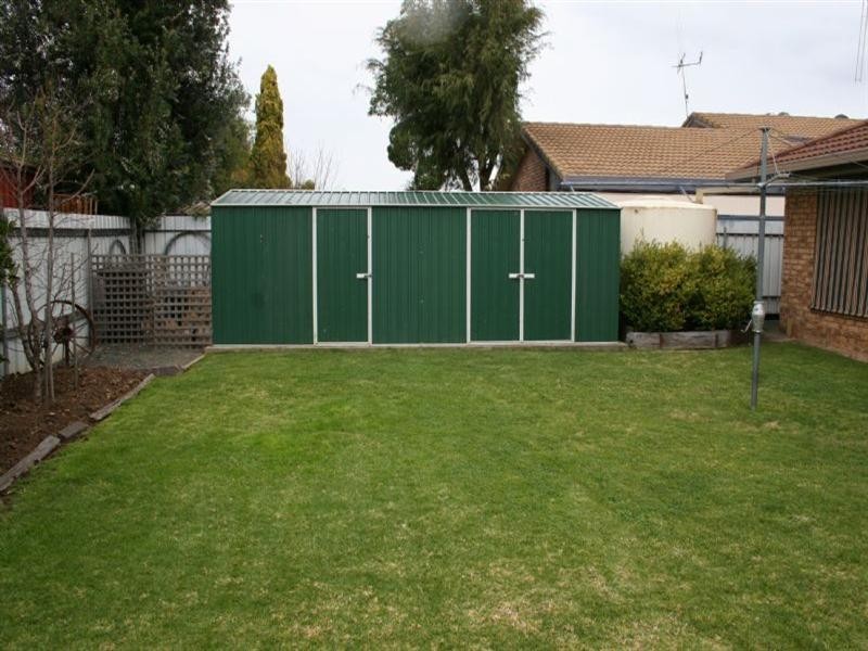 69 Queen Street, Rochester VIC 3561