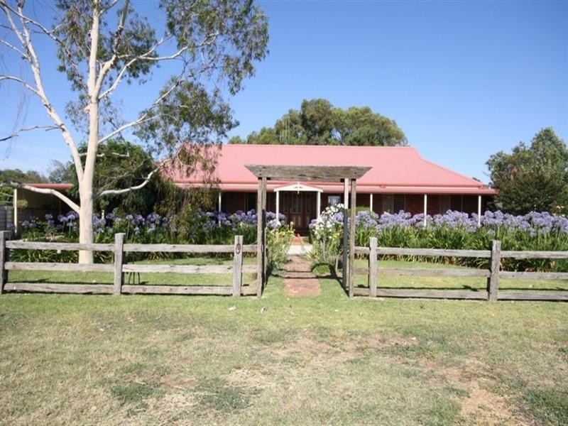 60 Francis Street, Rochester VIC 3561