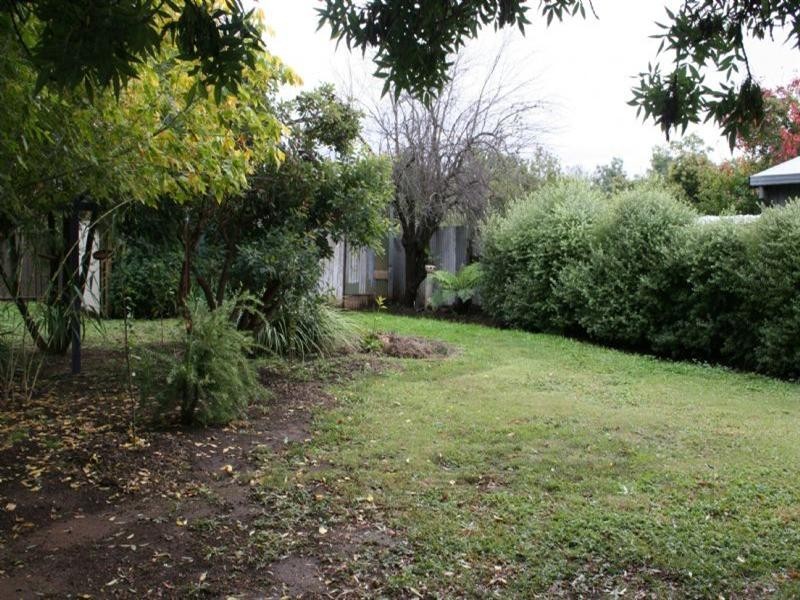 77 Hervey Street, Elmore VIC 3558