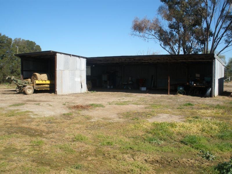 1695 Webb Road, Rochester VIC 3561