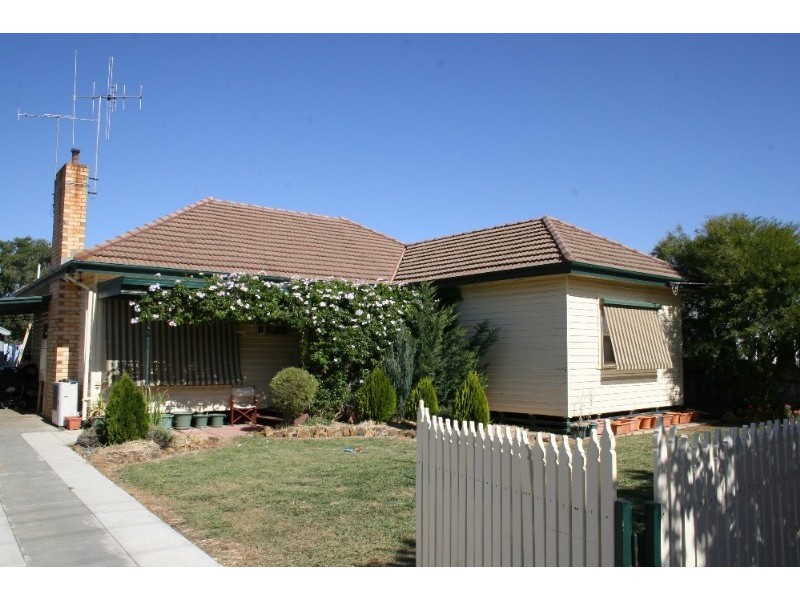 116 Railway Place, Elmore VIC 3558
