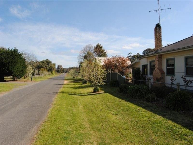 3881 Sunraysia Highway, Stuart Mill VIC 3478